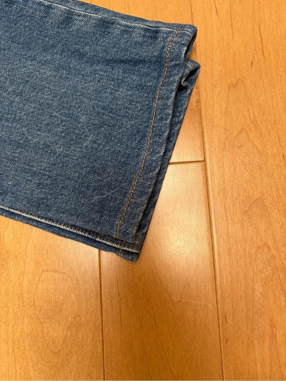 High-Rise Cropped Women's Jeans in Medium Blue